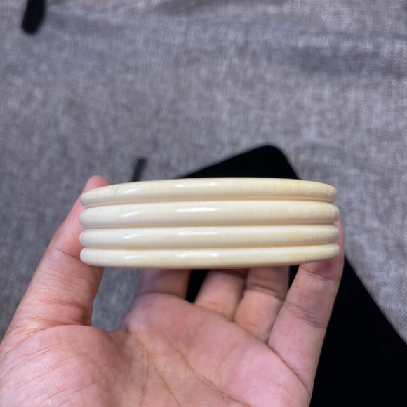 SOLD Real Ivory bangle - Picture 6 of 13